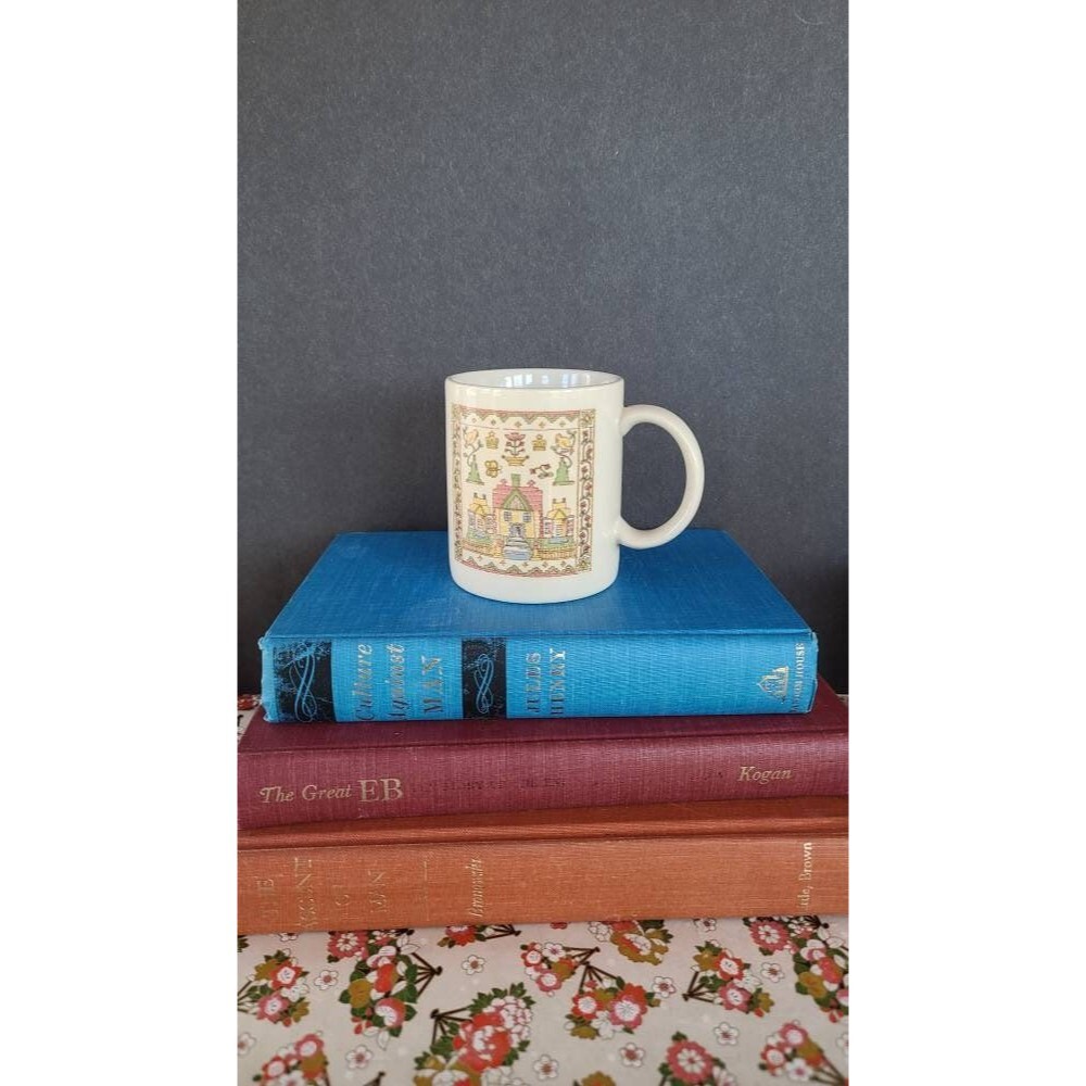 Vintage Homestead Graphics Mug